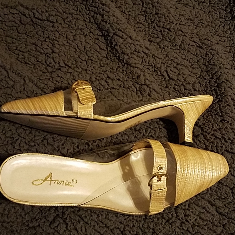 Gently worn slip in heels